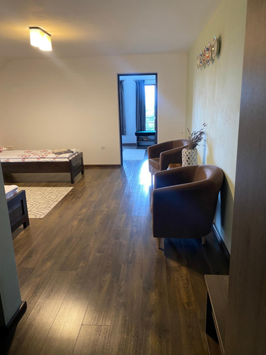 Others 4, Popasul din Pietrar, Copalnic-manastur