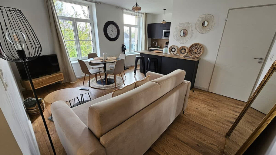 Room 2, Elegant Apartment in a Luxury Residence, Pas-de-Calais