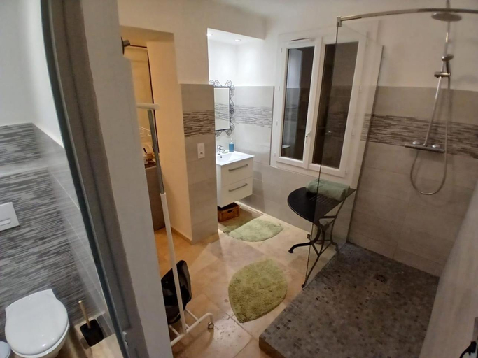 Bathroom 3, Mes nuits au chateau au domaine du pressoir, Var