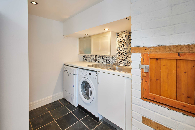 Bathroom, Host Stay Trefor Cottage, Gwynedd