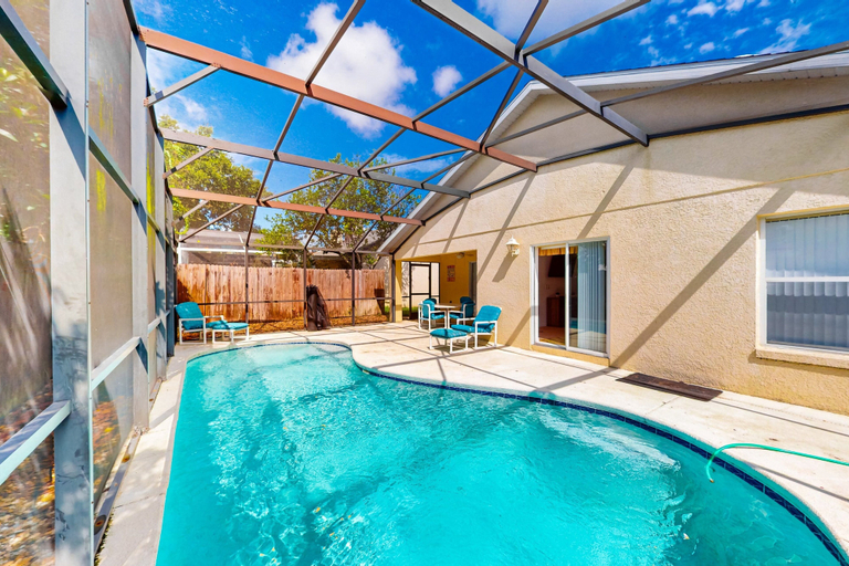 Pool 5, Lovely Home With a Private Pool, Grill, Washer/dryer, & AC - Snowbird Friendly, Osceola