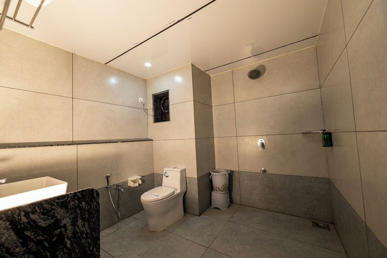 Bathroom 3, The Grand Astoria Somnath, Gir Somnath