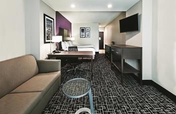 Others 2, Comfort Inn & Suites, Rogers