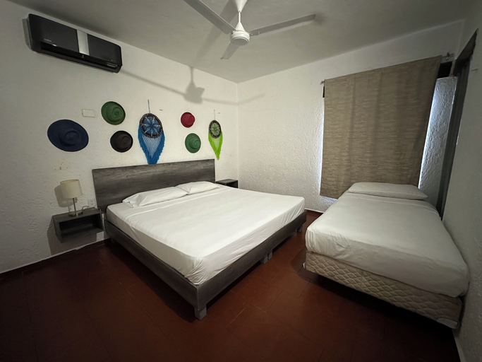 Room 2, Hermosa Casa Mexicana Centro Cancun, Isla Mujeres