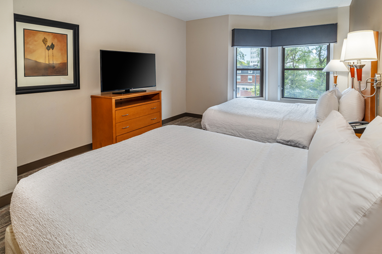 Bedroom 3, Hampton Inn & Suites Elliston Place Nashville, Davidson
