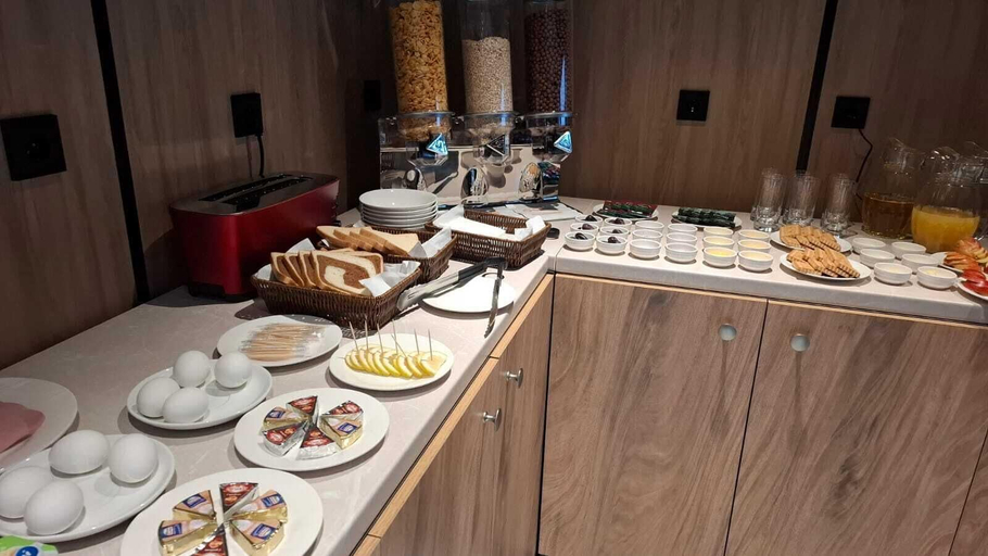 Dining 5, Keruen inn Semey, Semipalatinskiy