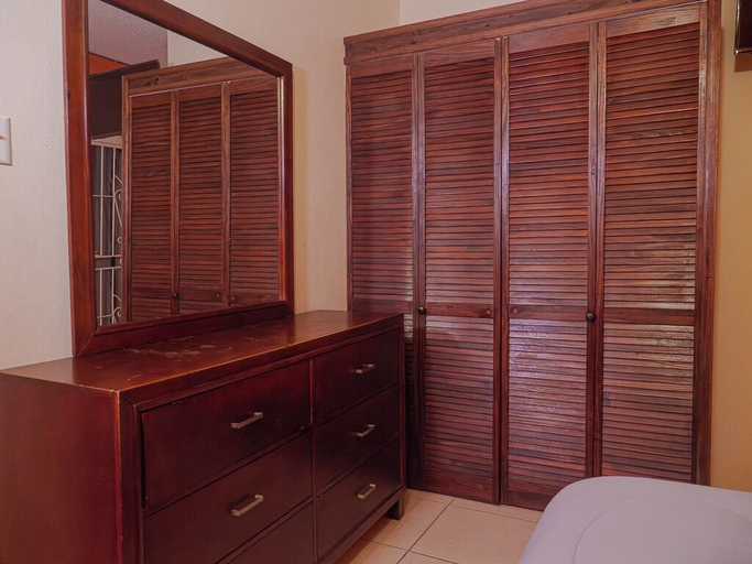 Room 2, Getaway Homes