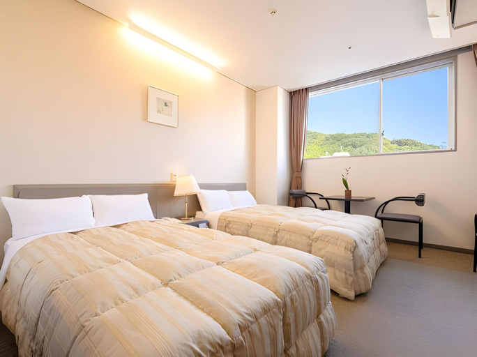 Bedroom 4, Dogokan, Matsuyama