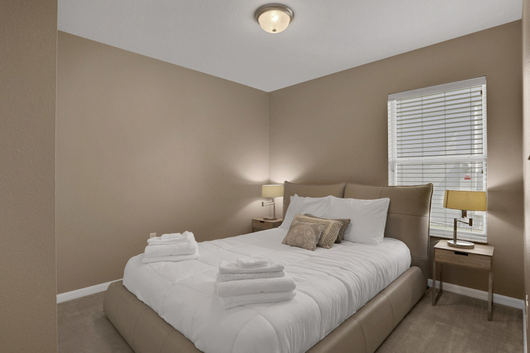 Room 5, Grand Home With Private Screened Pool, Grill, Streaming, W/d, & AC, Osceola