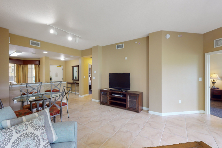 Living area 3, Inviting 4th-floor Condo With Elevator, Screened Balcony, Washer/dryer & AC, Orange