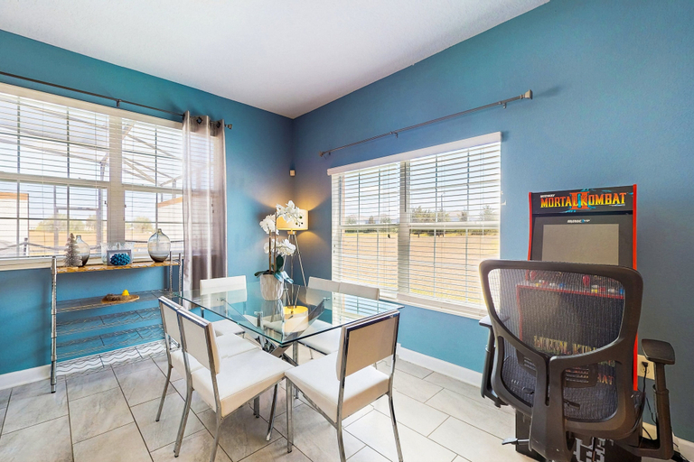 Interior, End-unit Townhome w/ Private Pool & Resort Water Park - Dog-friendly, Osceola