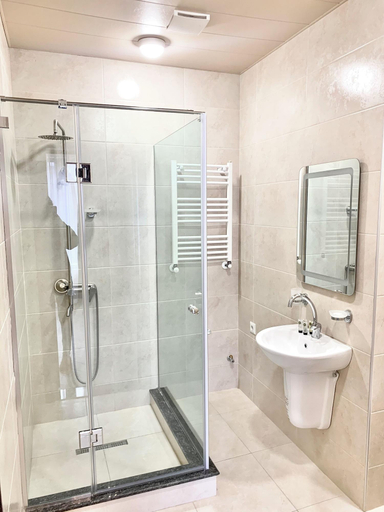 Bathroom 3, Phazisi Hotel, Tbilisi