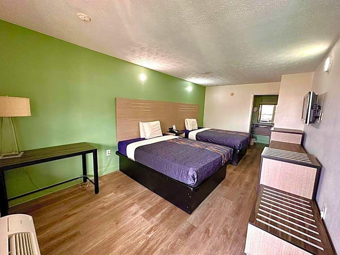 Bedroom 5, Briarstone Inn, Sevier