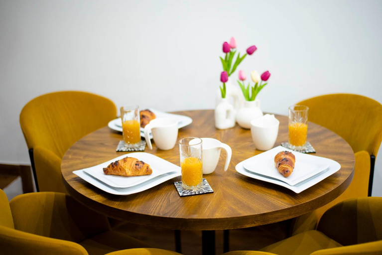 Food & Drinks 4, Old town studio apartment Manono, Split