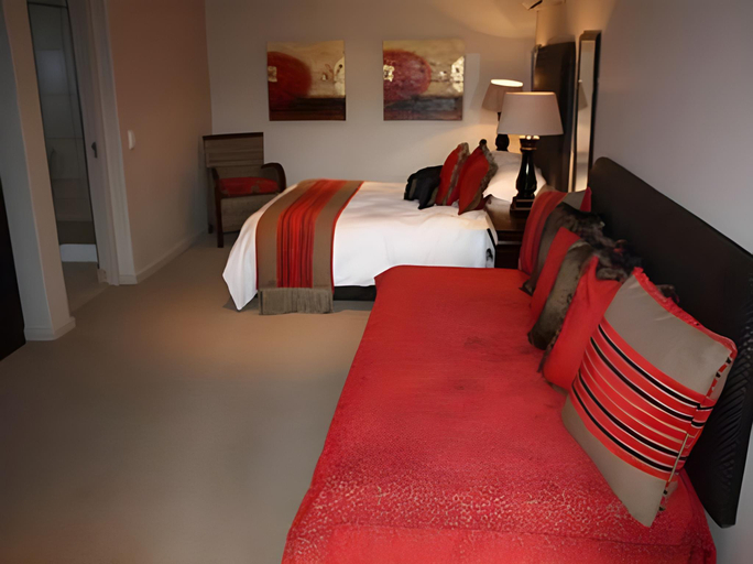Bedroom 2, Browns Manor, Siyanda