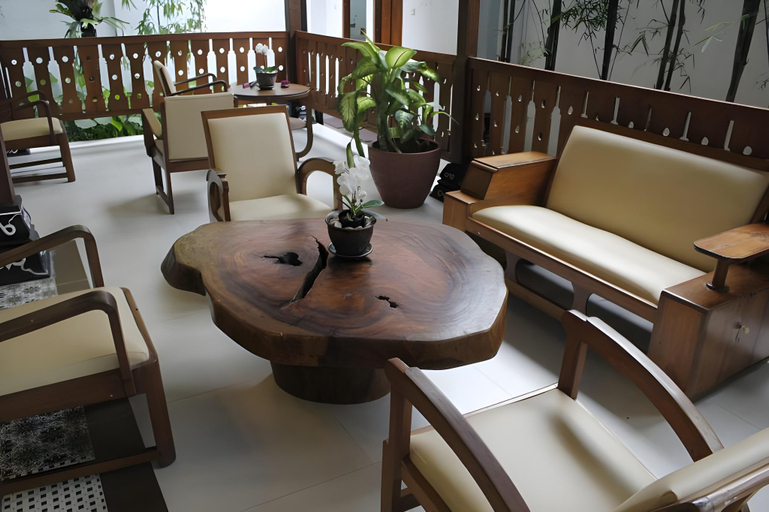 Public Area 3, Hotel Diana Jogja, Yogyakarta