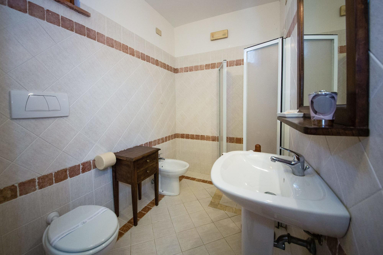 Bathroom 3, Agriturismo Le Querciole, Pisa