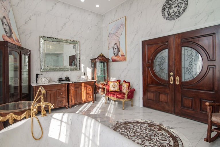 Bathroom 4, Sea Palace 5 Bedroom Home, Georgetown