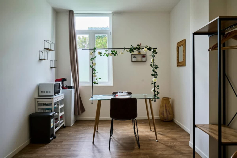 Room 4, Le nid Douill Baln o Proche Gare, Nord