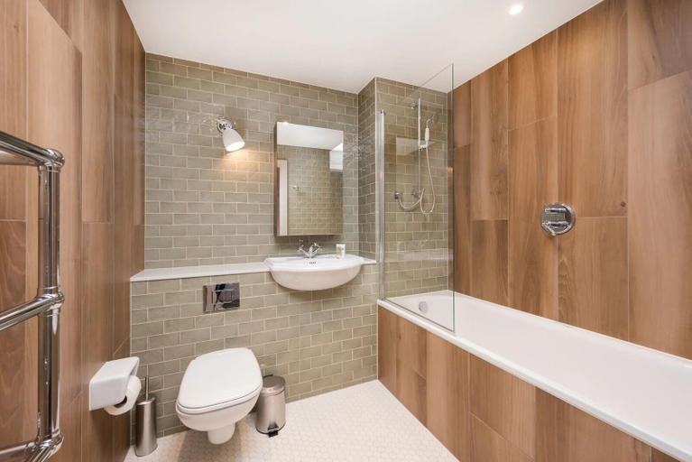 Bathroom 4, Canada Gardens, London
