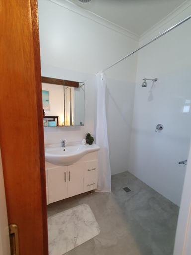 Bathroom 2, Sunbury Central, Hume - Sunbury