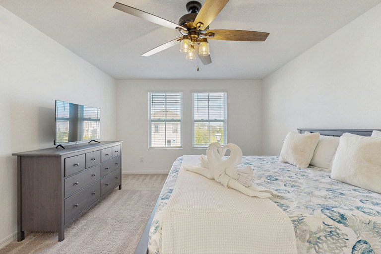 View from room, Stylish Vacation Home With Open Layout, Sunny Patio & Near Attractions, Polk