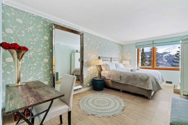 Room 4, Tigers Nest In Swiss Alps, Hérens