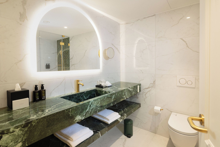 Bathroom 5, EST Hotel Palais Chotek NEW OPENING, Wien