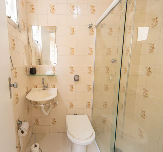 Room 5, Apartamento Para 6 Pessoas a 600m da Praia, Guarujá