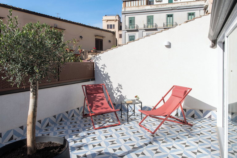 Property grounds 5, Palazzo Achates, Palermo
