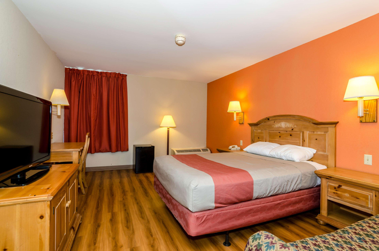 Bedroom 3, Motel 6 Newark, DE, New Castle