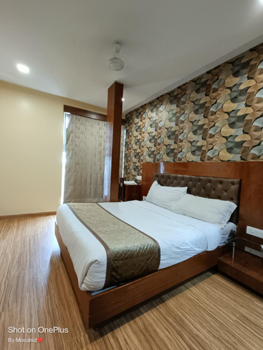 Bedroom 3, Hotel Arton Regency-Terminal 2, Mumbai Suburban