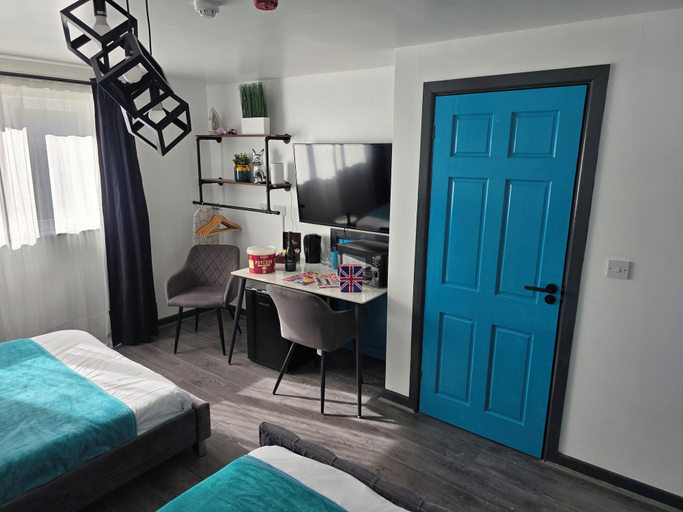 Room 2, Eastwood, Solihull