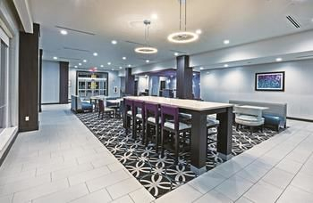 Others 5, Comfort Inn & Suites, Rogers