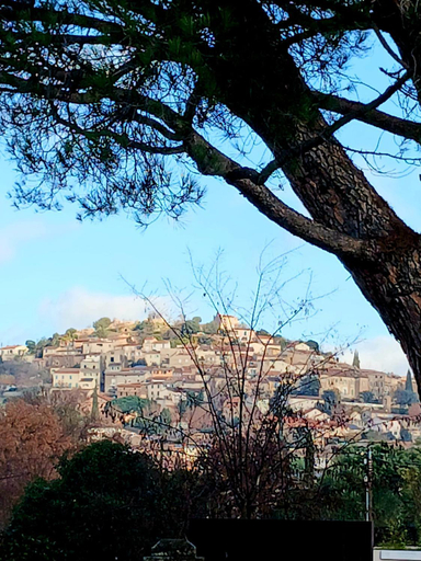 Others 4, Mes nuits au chateau au domaine du pressoir, Var