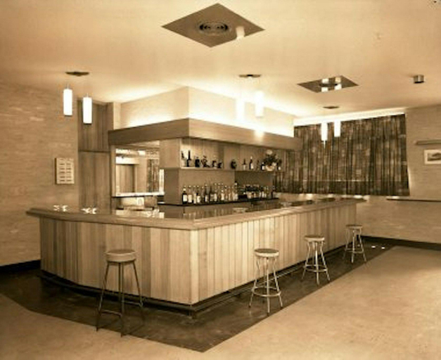 Food & Drinks 5, The Ikon Hotel, Burnie  - Pt A