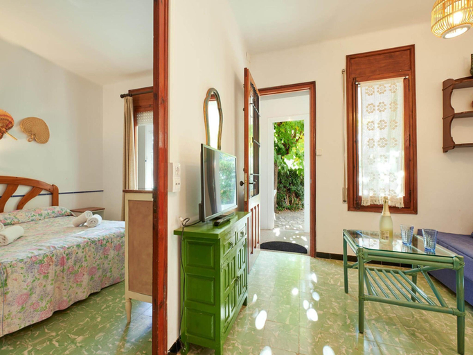 4, Apartment by the Beach in Spain's Costa Brava, Girona
