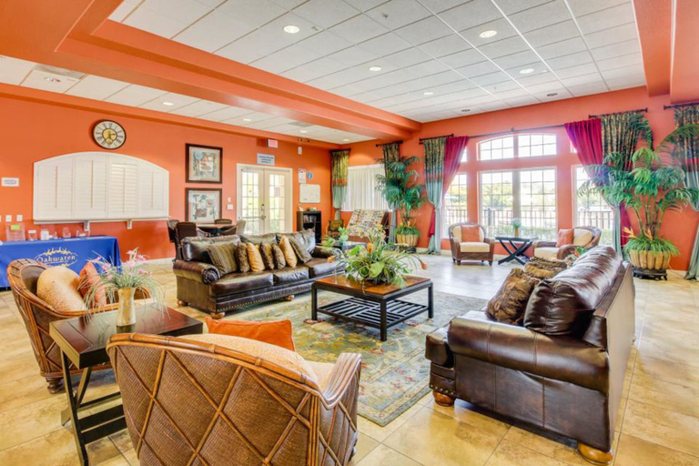 Living area 5, Friendly Condo With Shared Pool and Hot Tub, High-speed Wifi, and Central AC, Osceola