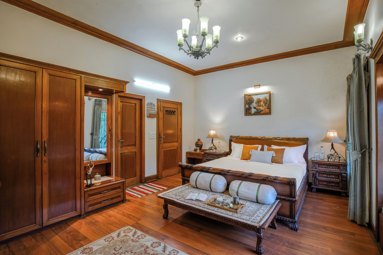 Room 2, ELIVAAS 3 BHK with lounge The Meadow, Nainital