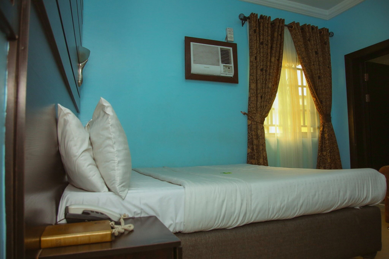 Room 2, Harbour Bay Hotel, AbujaMun