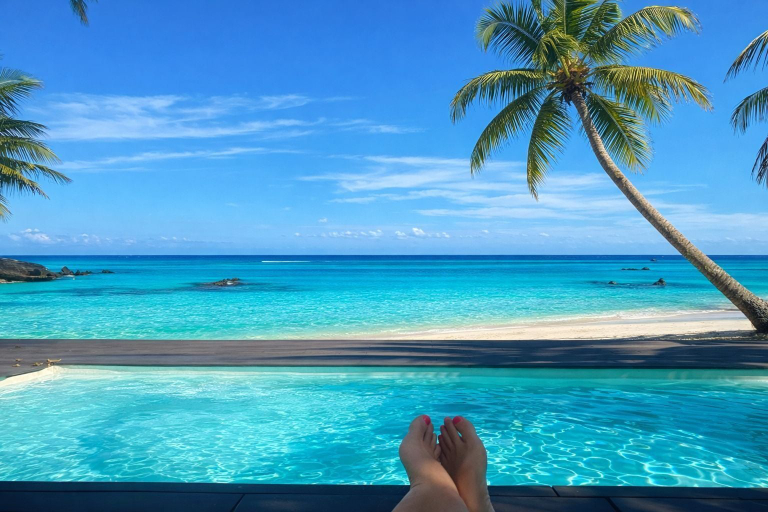 Pool 4, Black Reef Apartments