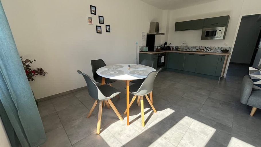 Room 5, Le Rietz 4 - Proche Gare T2 Tout Quip, Pas-de-Calais