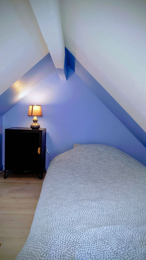 Room 5, Le Meuble Nomade 6 Bollaert Fac 1pers Parking, Pas-de-Calais