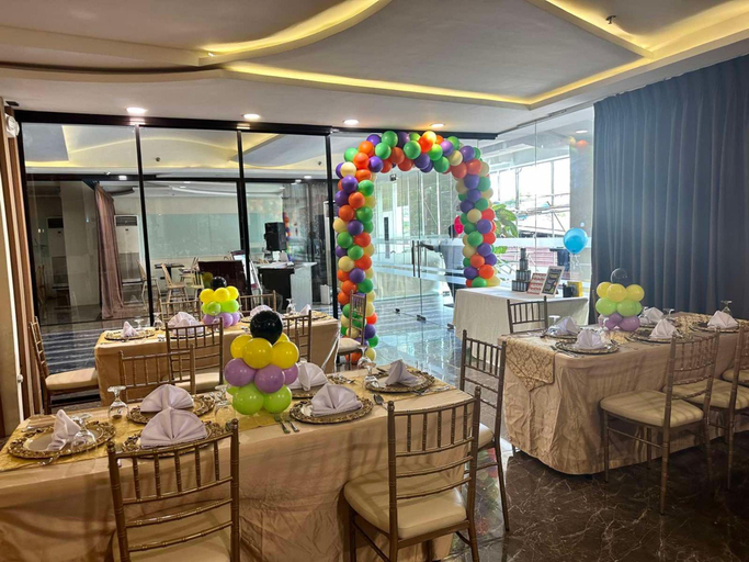 Food & Drinks 5, Eastland Hotel and Residences, Cebu City