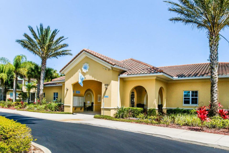 Exterior 3, Friendly Condo With Shared Pool and Hot Tub, High-speed Wifi, and Central AC, Osceola