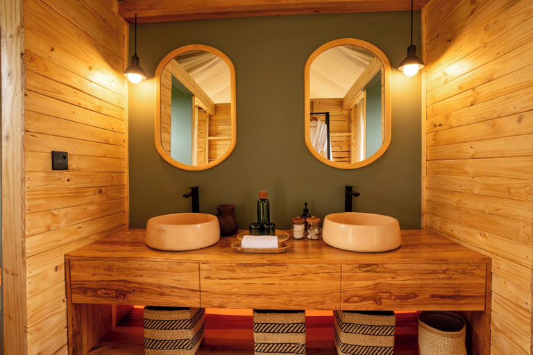 Bathroom 3, Mimark Serengeti Luxury Camp, Serengeti