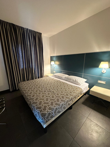 Bedroom 3, Qatar Apartment, Cosenza