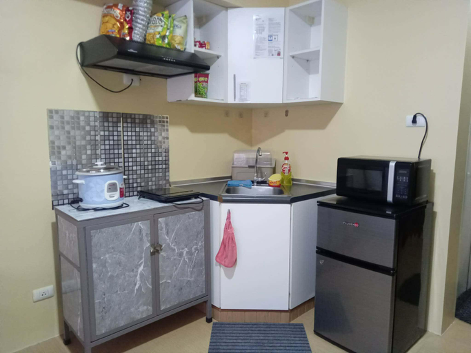Others 3, 622 Tower 1 Comfy, Cozy, Central w Free Pool Acces, Iloilo City