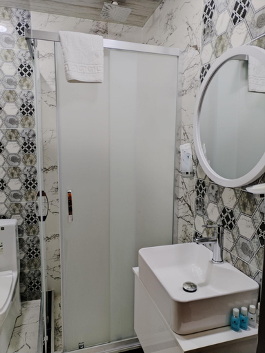 Bathroom 4, Pera Hotel Baku, Baku