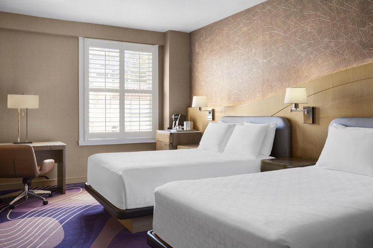 Bedroom 4, Pasadena Hotel Pool, Los Angeles
